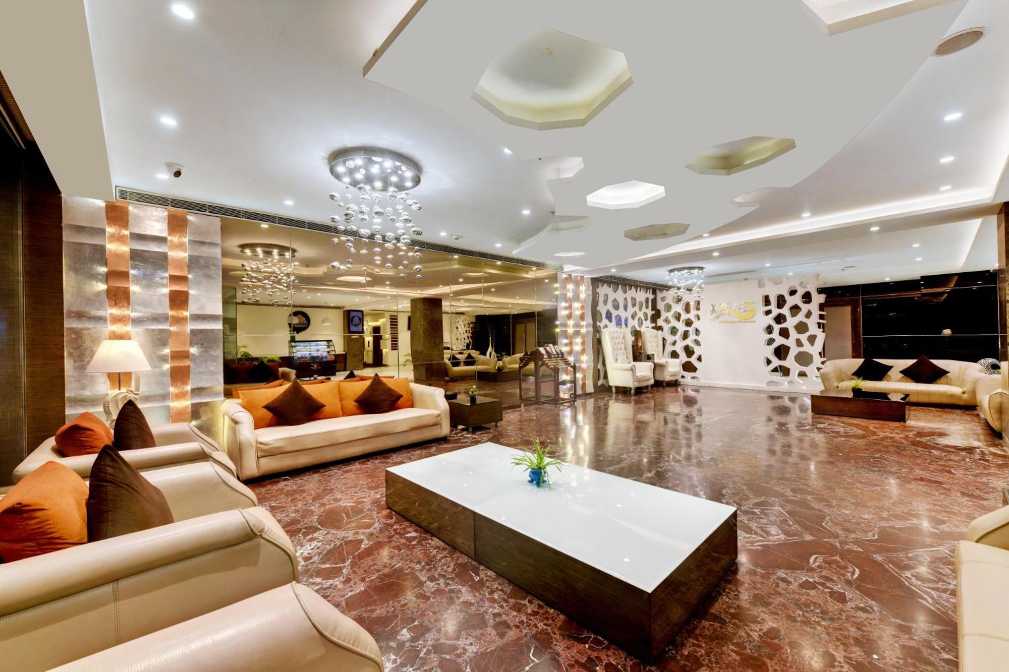 The Fern Residency Rajkot Hotell Exteriör bild